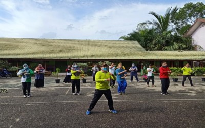 Hidup Sehat Selama Pandemi, MIN 15 HSU Lakukan Senam Pagi